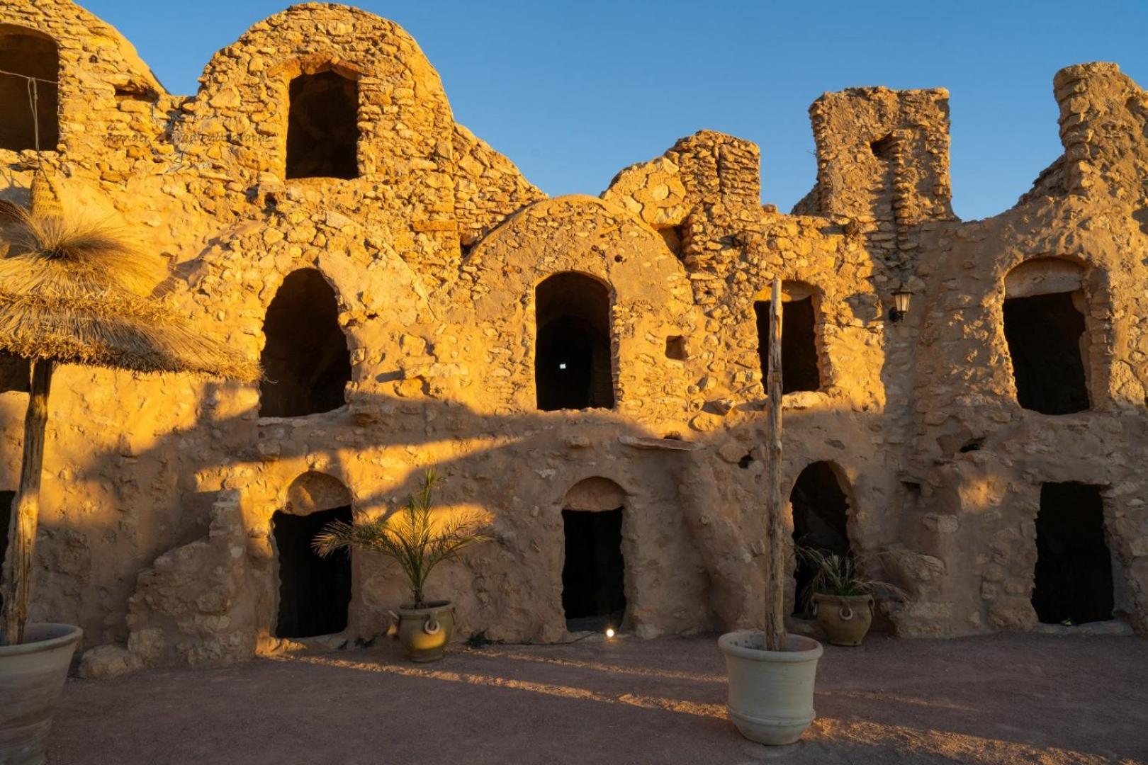 Ksar Jouamaa Hotel Medenine Bagian luar foto